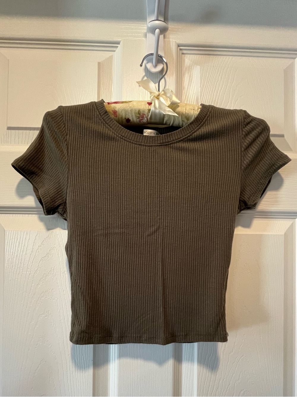 Bozzolo (Juniors) Crop Top
Size: Small
Color: Green